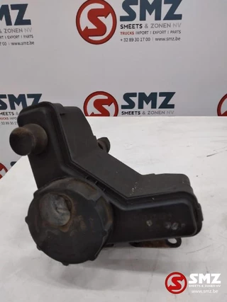 Mercedes-Benz N/A 1998 - Occ oliereservoir servo Mercedes Atego A0004666502 zdjecie 1