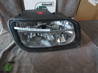 Mercedes-Benz - A 943 820 02 61 // A 943 820 01 61 KOPLAMP MERCEDES BENZ 1841 MP2 EURO 3 NIEUWE на продажу