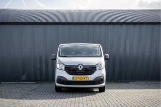 Renault Trafic 2018 - Passenger 1.6dCi 9-Pers L2H1 | Incl. BPM, BTW vrij | R-Link | Navi | Airco | Cruise | PDC | MF Stuur | Start / Stop afbeelding 3 miniatuur