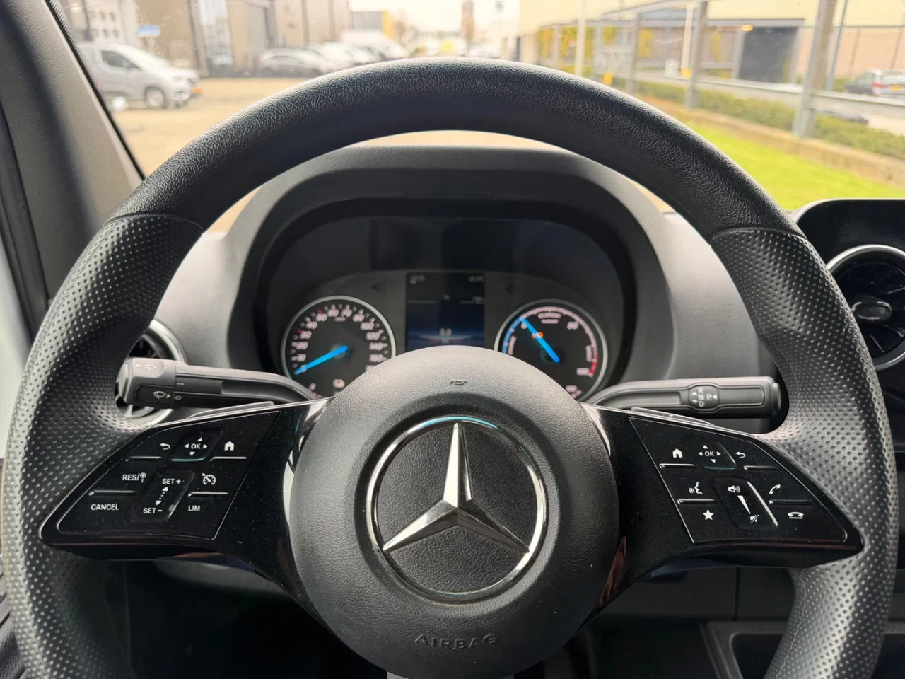 Mercedes-Benz eSprinter 2024 - 314/414 L3H2 450KM REIKWIJDTE WLTP PRO 113kWh Airco Cruisecontrol immagine 17