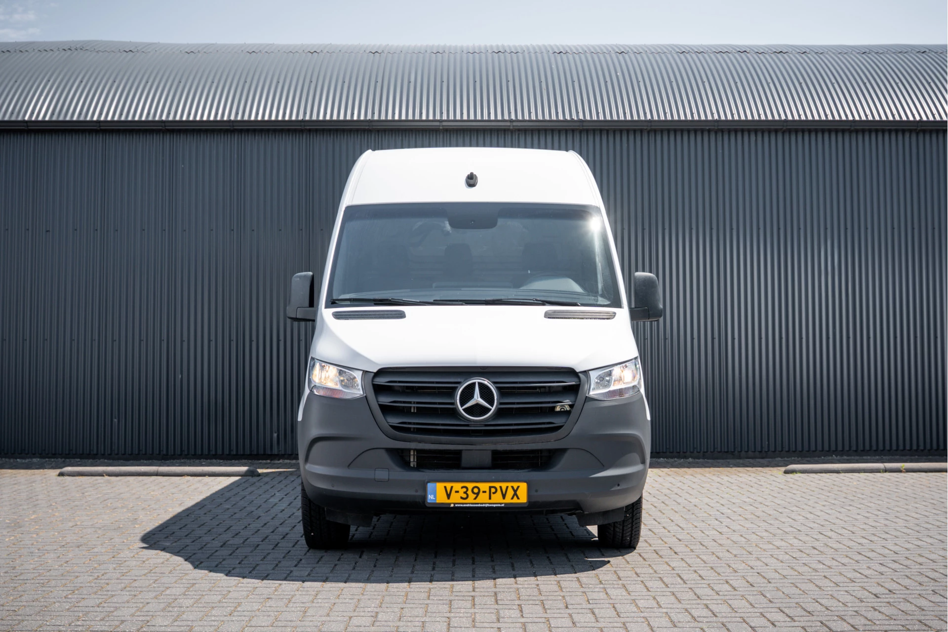 Mercedes-Benz Sprinter 2023 - 317 CDI L3H2 | 170 PK | Automaat | Camera | Mbux | Cruise | PDC | Trekhaak afbeelding 3