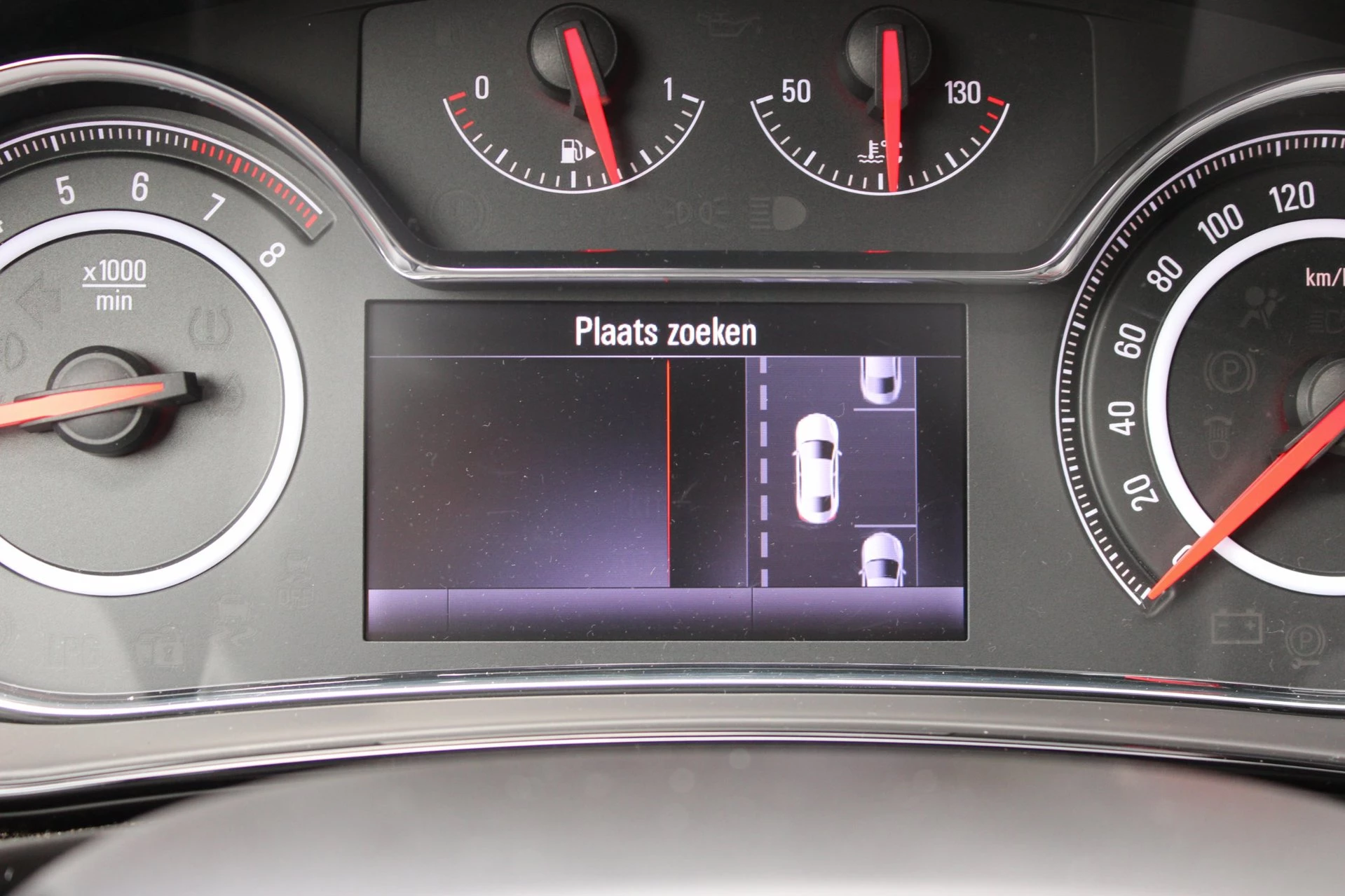 Opel Insignia 2014 - Sports Tourer 1.6 T Cosmo Trekhaak Camera 170PK afbeelding 9