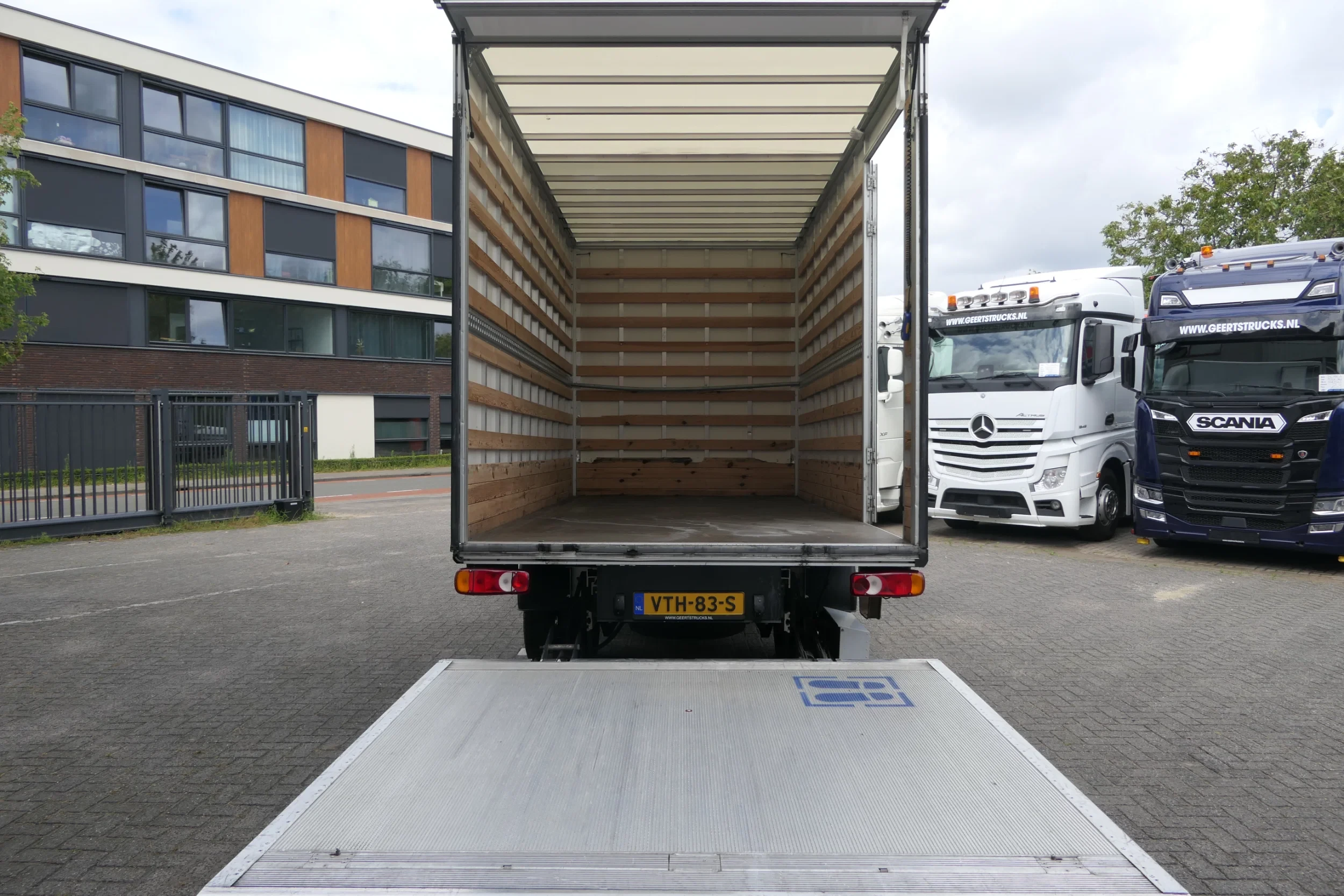 Renault Master 2023 - | Double wheels | 375617Km | 2023 | Taillift 750Kg | Manual gearbox | Euro6-E | 4X2 | TUV/MOT/APK 01-2027 | NL-Van изображение 12