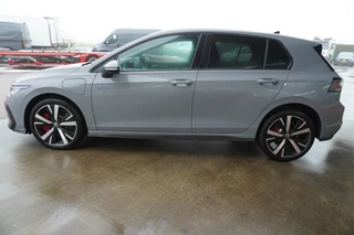 Volkswagen Golf 2025 - 1.5 eHybrid GTE 272PK Automaat Black Style obrazek 7
