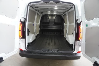 Ford E-Transit 2025 - Cust. 340 L2H1 136PK Trend 65 kWh Elektrisch image 12