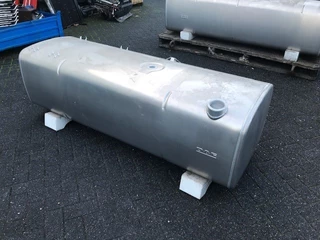 DAF N/A 2018 - 1945569 BRANDSTOFTANK 690 LTR
19995X675X580 (ALS NIEUW) obrazek 1