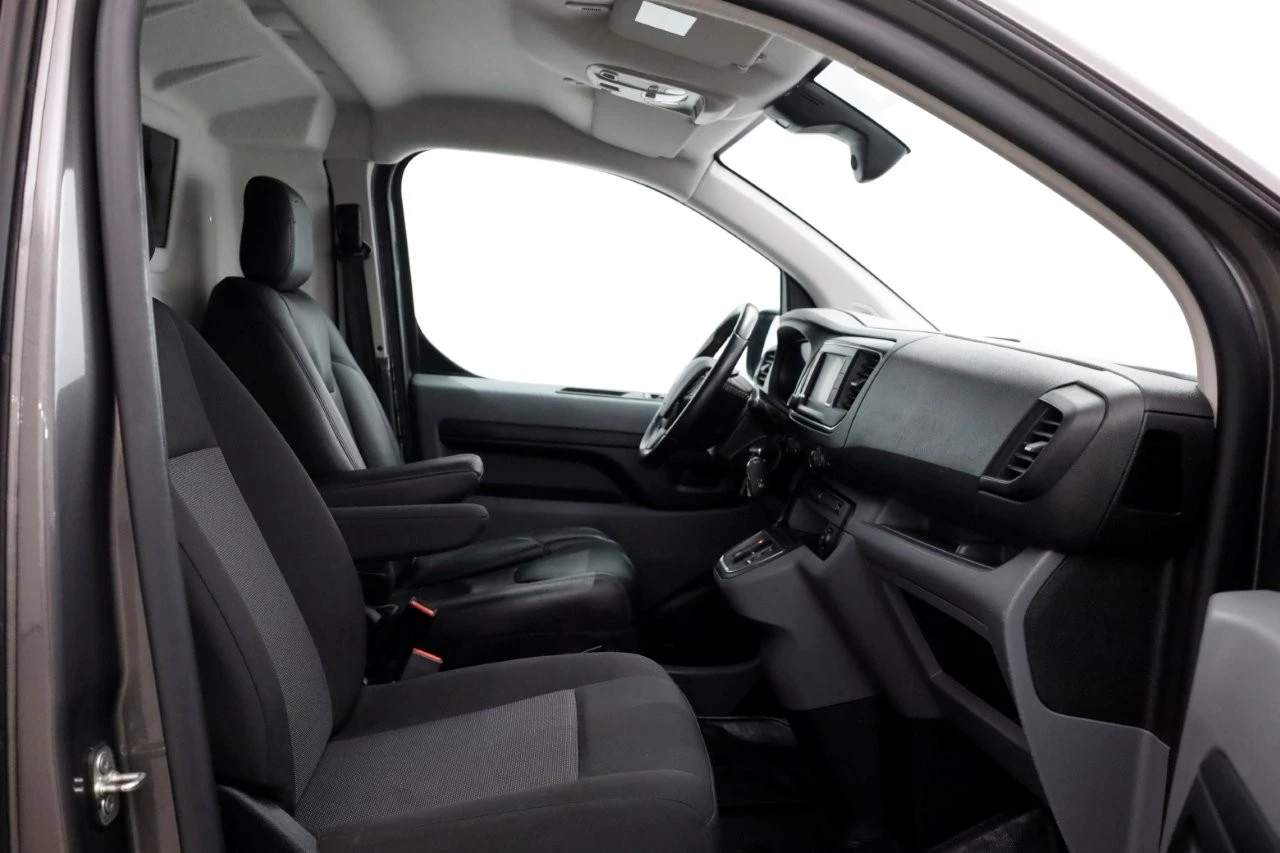 Peugeot e-Expert 2022 - L2H1 Standard Premium 75 kWh 100% Elektrisch Snellader WLTP 315km SOH 89% 04-2022 image 3