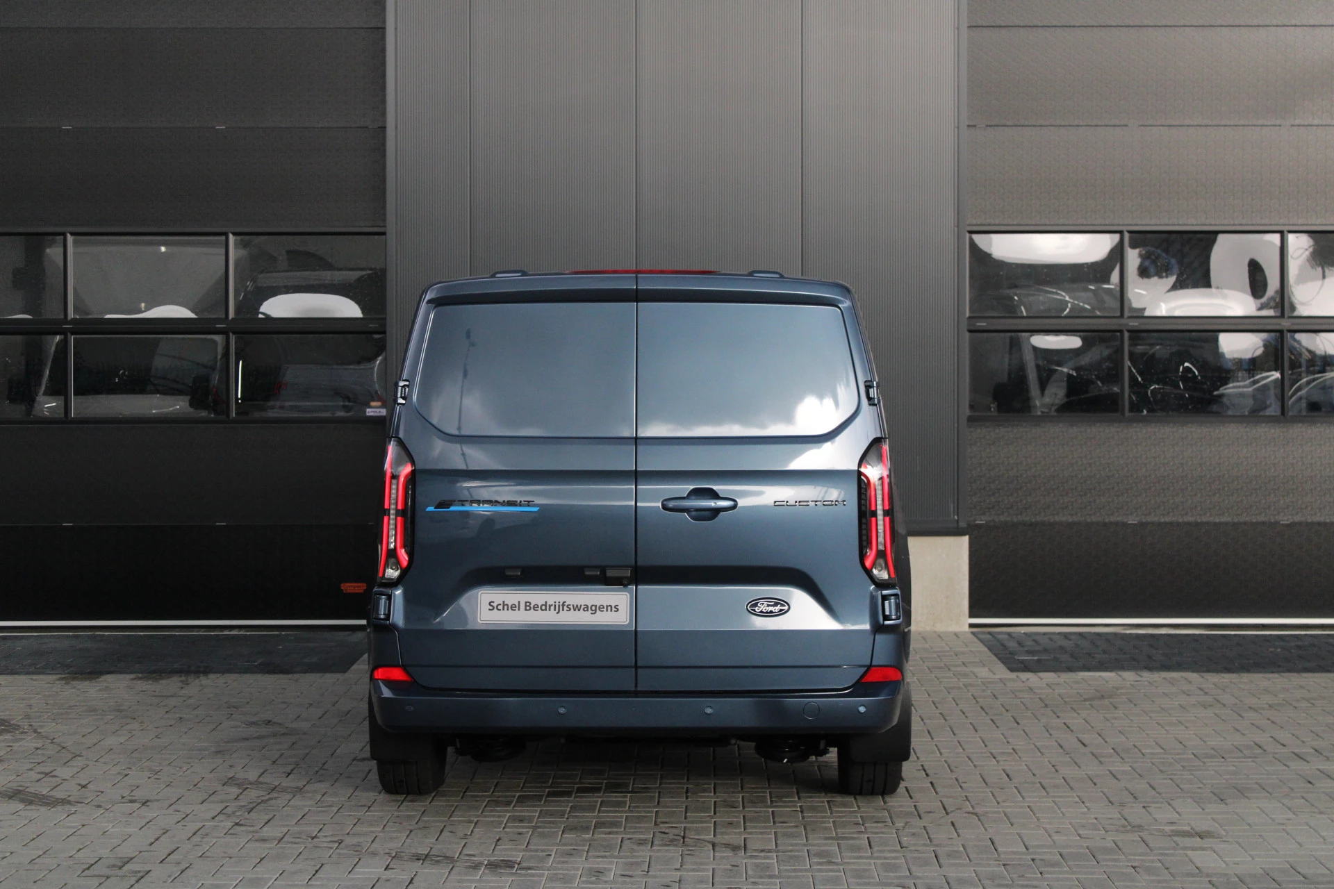 Ford E-Transit Custom 2025 - 340 L2H1 Limited 65 kWh 218pk - 2x Schuif - LED - 360 Camera - B&O - ACC - Navi - Stoel/Stuurverwarming - Rijklaar afbeelding 8