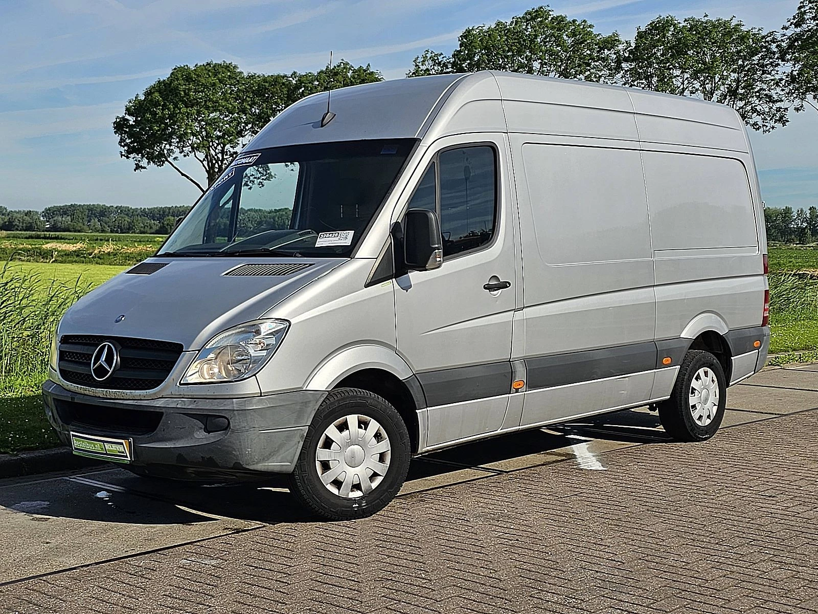 Mercedes-Benz Sprinter 2011 - 319 obrázek 2