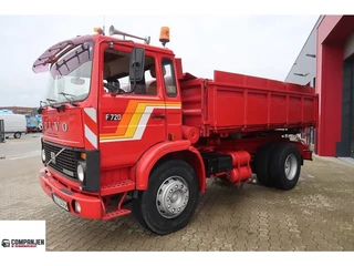 Volvo F 7 1982 - F 720 - 1982 - 3 sides tipping - rear crane - Oldtimer te koop