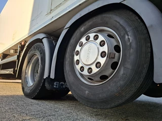 Scania P 2017 - P320 / HYBRIDE / ONLY:294233 KM / LIFT+LENKACHSE / SCHMITZ ISOLATED BOX / PLATFORM / LWDS / NAVI / XENON / AUTOMATIC / EURO-6 / 2017 image 19