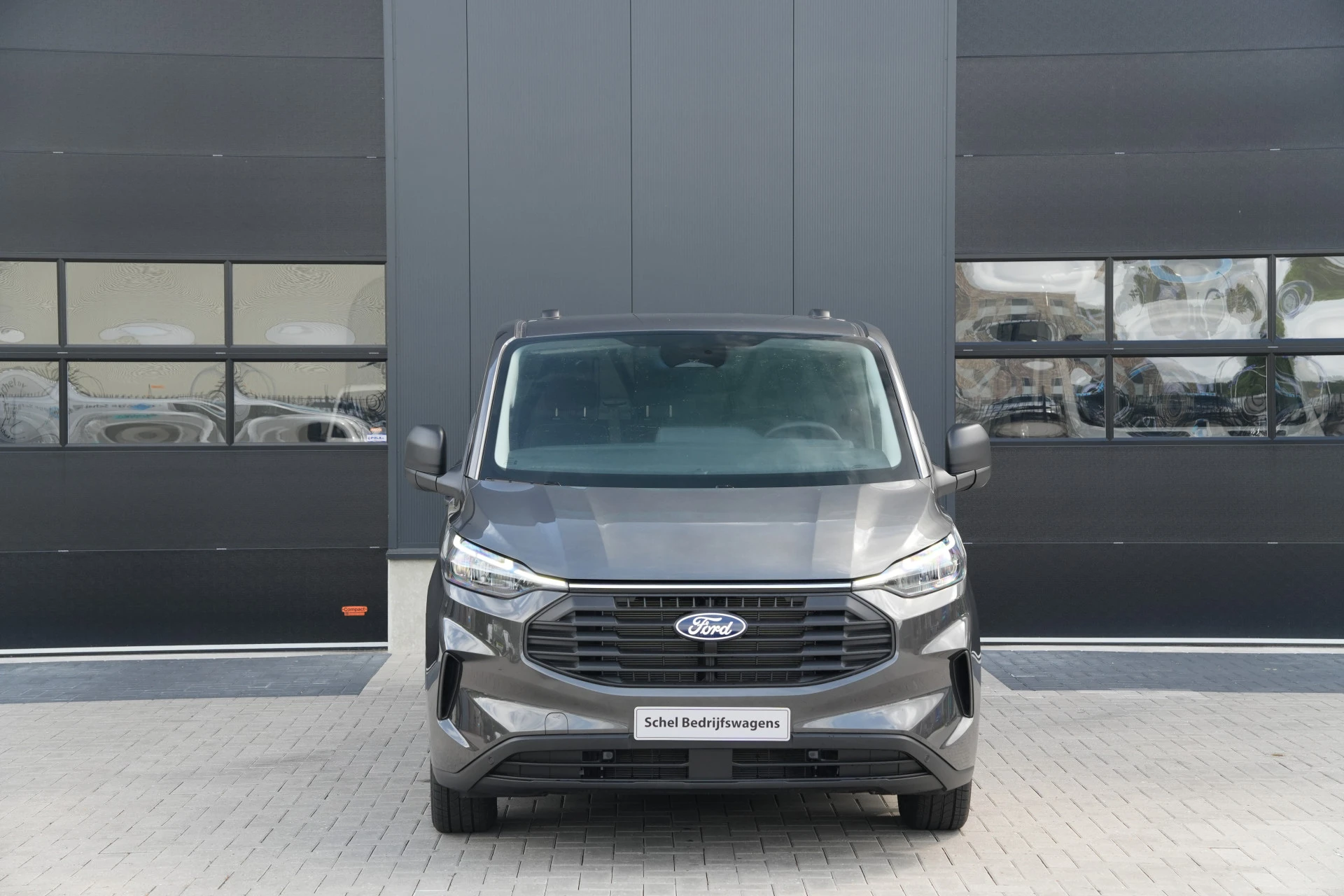 Ford Transit Custom 2025 - 320 2.0 TDCI L2H1 Trend 136pk - INCLUSIEF BPM - 2x Schuif - Achterklep - LED - Carplay - Stoelverwarming - Rijklaar Bild 2