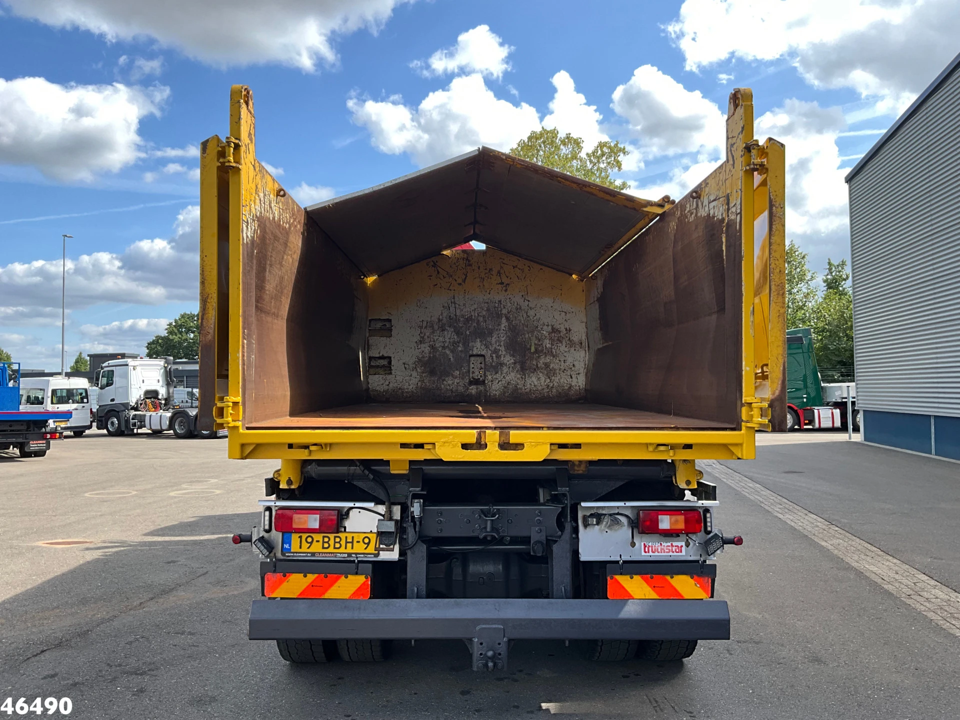 Volvo FMX 410 6x6 Full Steel Manual HMF 14 Tonmeter laadkraan 2012 afbeelding 6