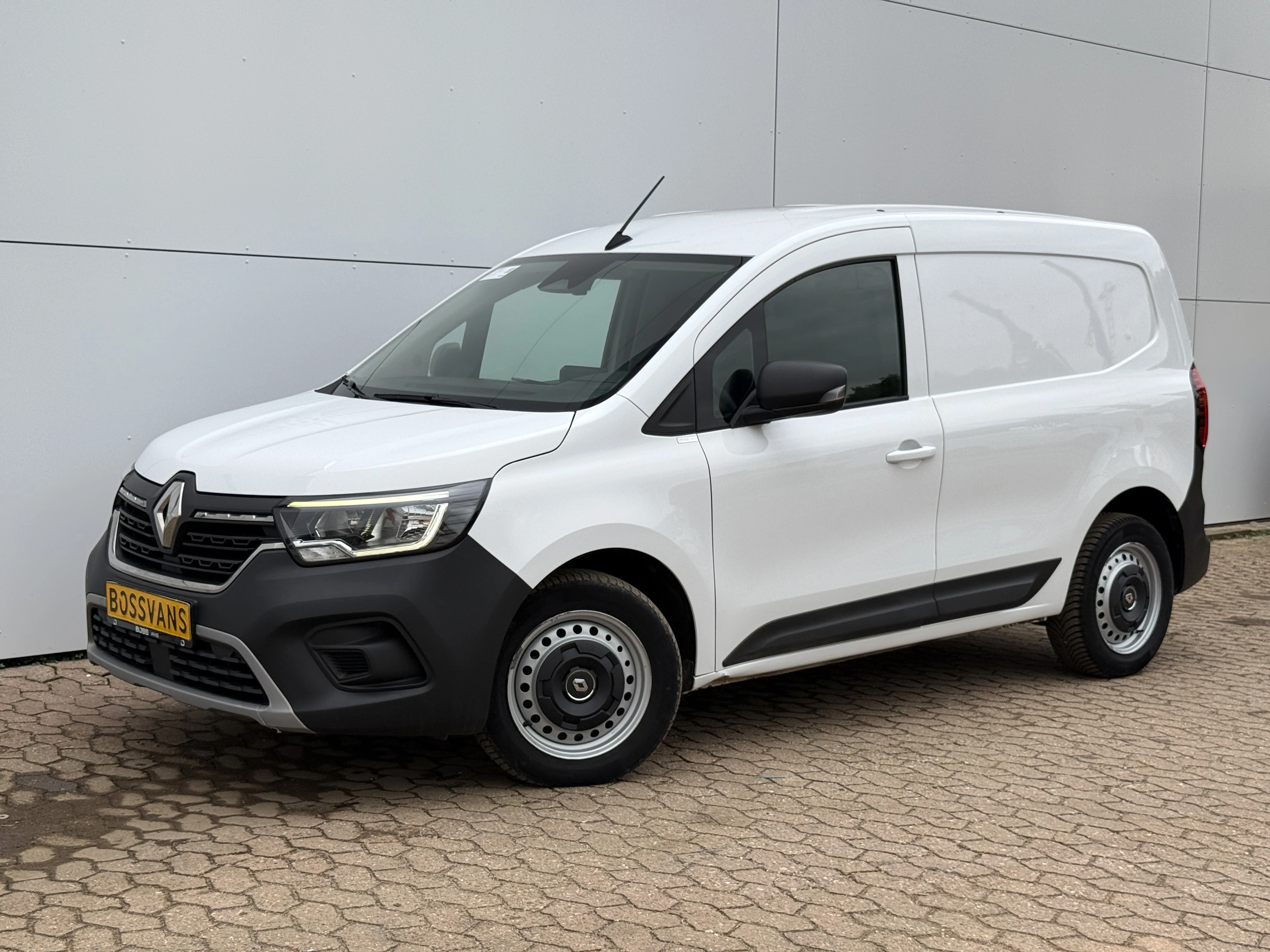 Renault Kangoo 2023 - 1.3 TCe 130 EDC **Benzine** Automaat Trekhaak Airco Cruise Control Navigatie Camera Parkeersensoren Achter image 1