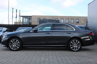 Mercedes-Benz E-Class 2021 - 300e Luxury Line LEDER MEMORY PANORAMADAK BURMESTER DISTRONIC 360-CAMERA HEAD-UP KEY-LESS GO obrazek 7