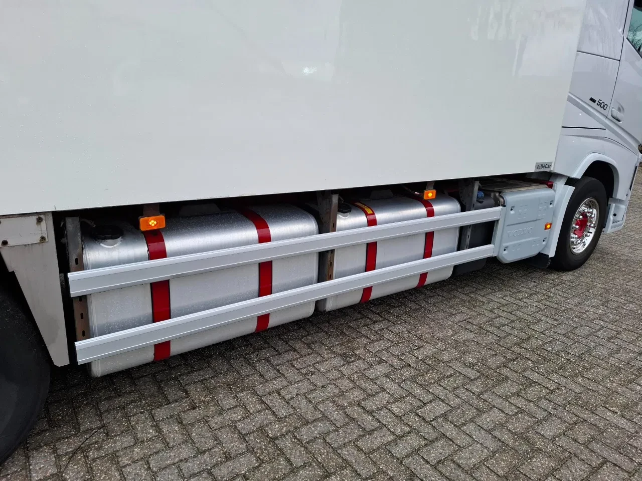 Volvo FH 2021 - FH4-500 / RETARDER / XL / CHEREAU / VEB+ / I-PARKCOOL / ACC / LWDS / 2XTHERMOKING UT1200 / 2X ON STOCK / EURO-6 / 2021 immagine 17