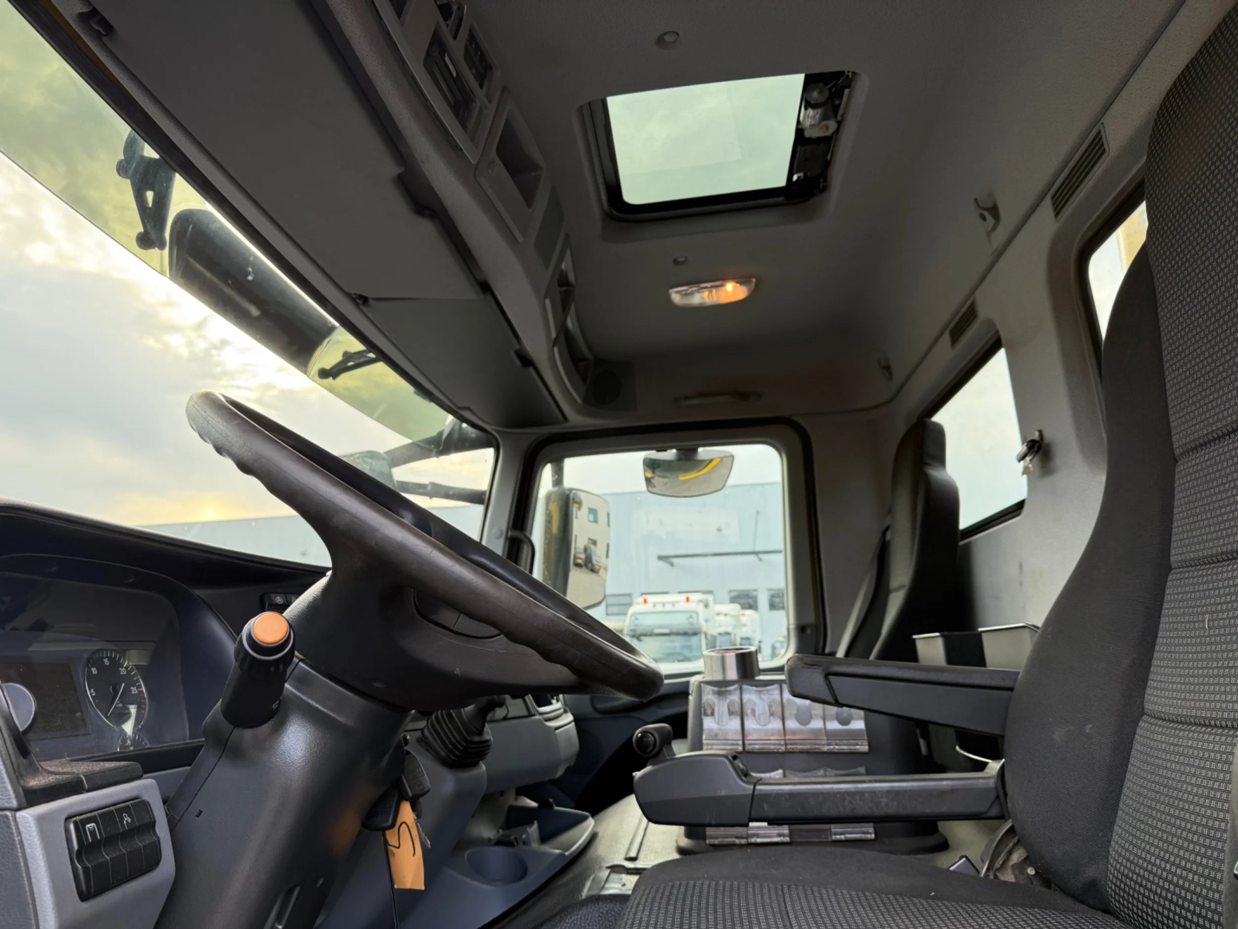 Mercedes-Benz Actros 2012 - 3232 8x2*6 / Meiller RK 30 65 K / 30 Ton Hooksystem / Haakarmststem / Abrollkipper Bild 12