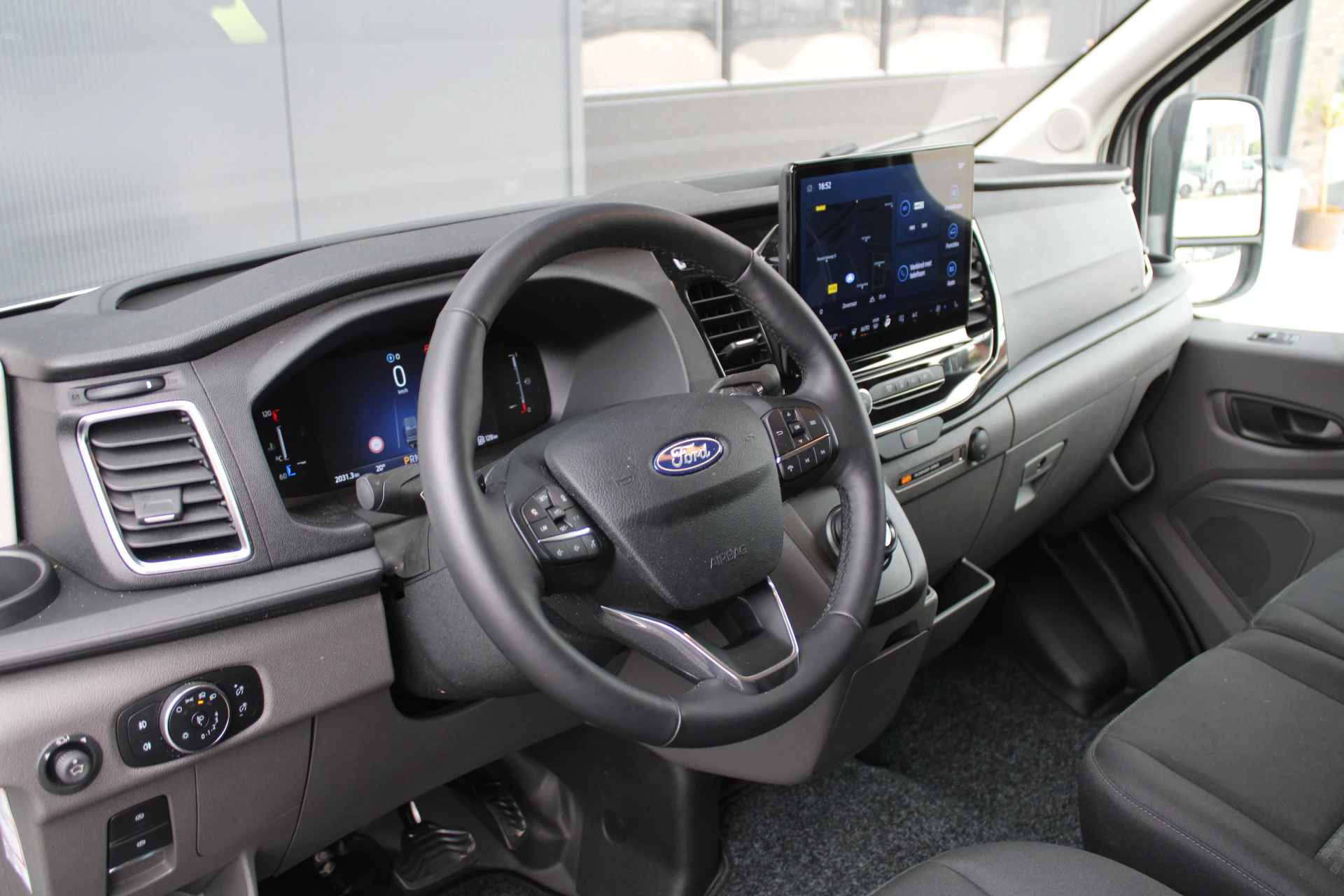 Ford Transit 2024 - 350 2.0 TDCI L3H2 Limited Raptor 165pk - LUCHTVERING - ACC - Blind Spot - 360 camera - Raptor Grill - Stoel-Stuurverwarming - Trekhaak - Rijklaar zdjęcie 2