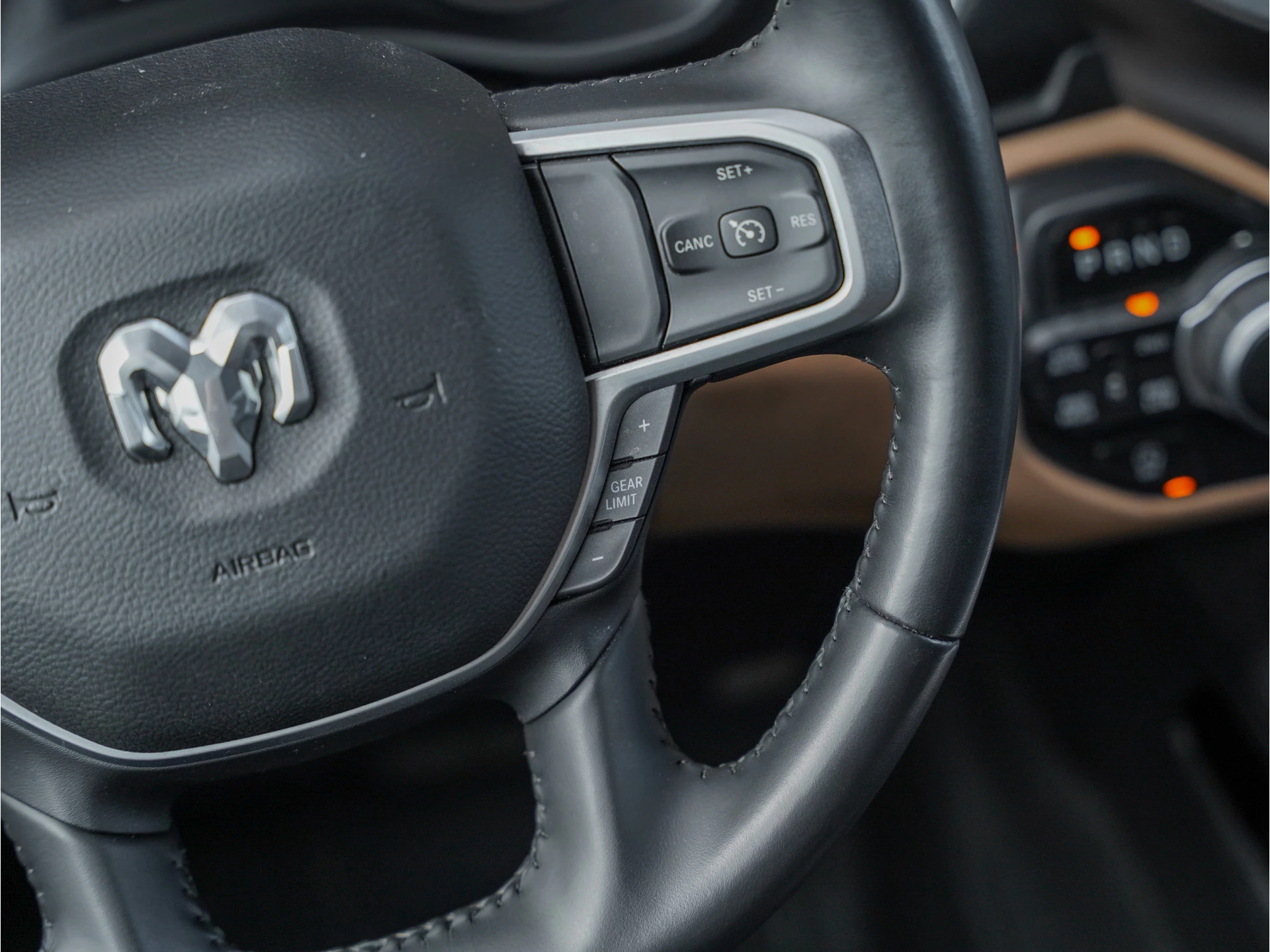 Dodge Ram 1500 2022 - Big Horn Night Edition 3.6L V6 4X4 image 14
