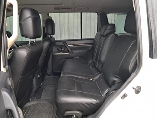 Mitsubishi Pajero 2013 - GLS 3.5 - V6 , 4x4 , 7 Pers., Full Option image 14