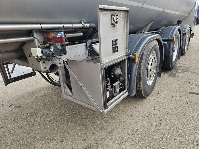 Magyar S43 EDD | MILK/ FOODSTUFF | 36000 LTR | 2 STEERING AXLE'S | DISC BRAKES. 2013 image 46