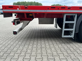 KAESSBOHRER N/A 2026 - new and unused Heavy-Duty flatbed / 690cm extendable / steering axle / lift axle / twistlocks / timberstakes / NL-trailer / APK: 04-2027 imagem 27