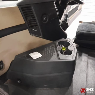Mercedes-Benz N/A 2016 - Occ cabine RHD Mercedes obrazek 22