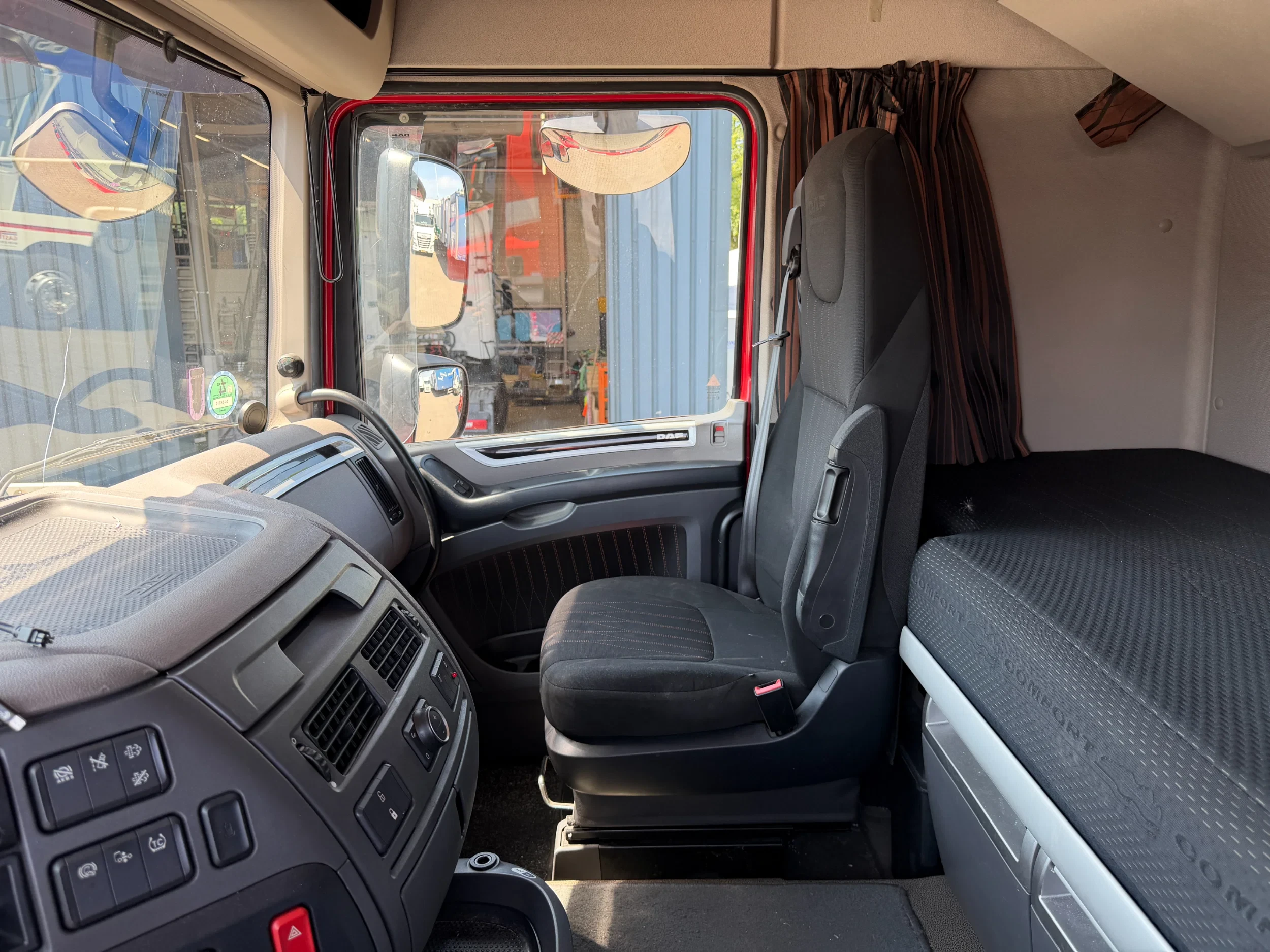 DAF XF 450 2017 - 4x2 Euro 6 Smart Tacho *NL-Truck* afbeelding 19