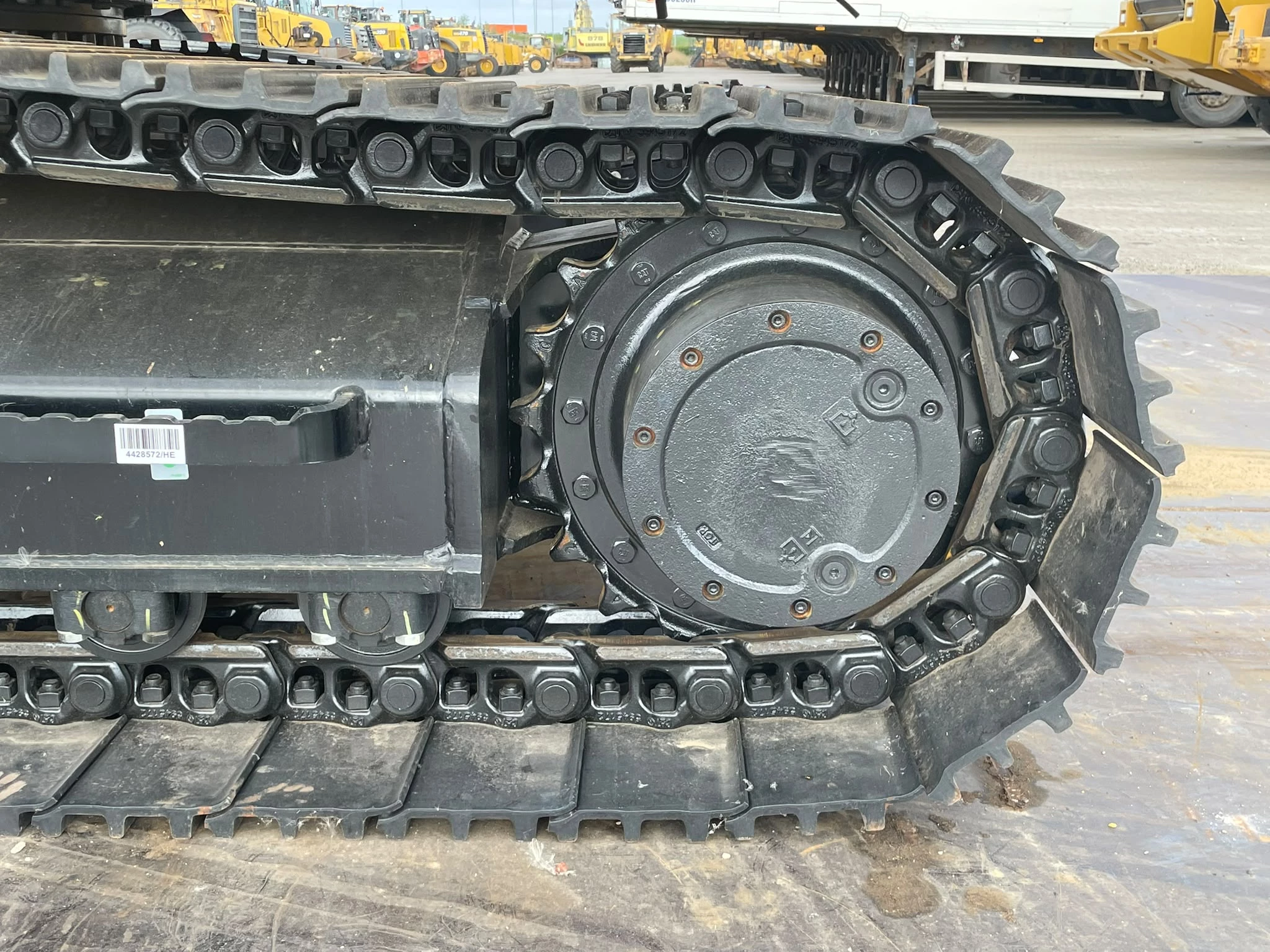Caterpillar 323D3 2025 Bild 13