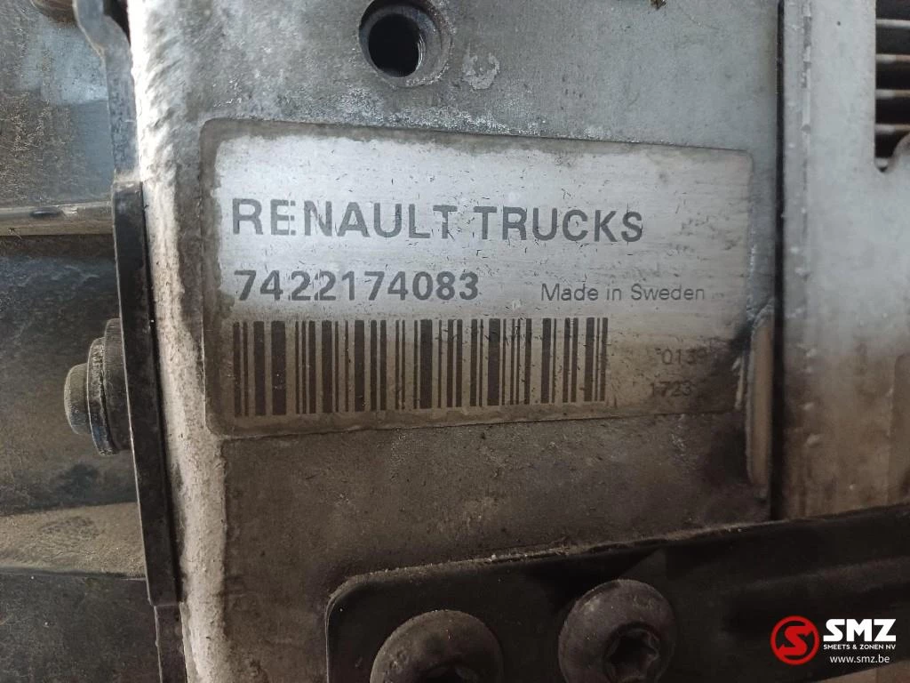 Renault 2017 - Occ radiator Renault T zdjęcie 5