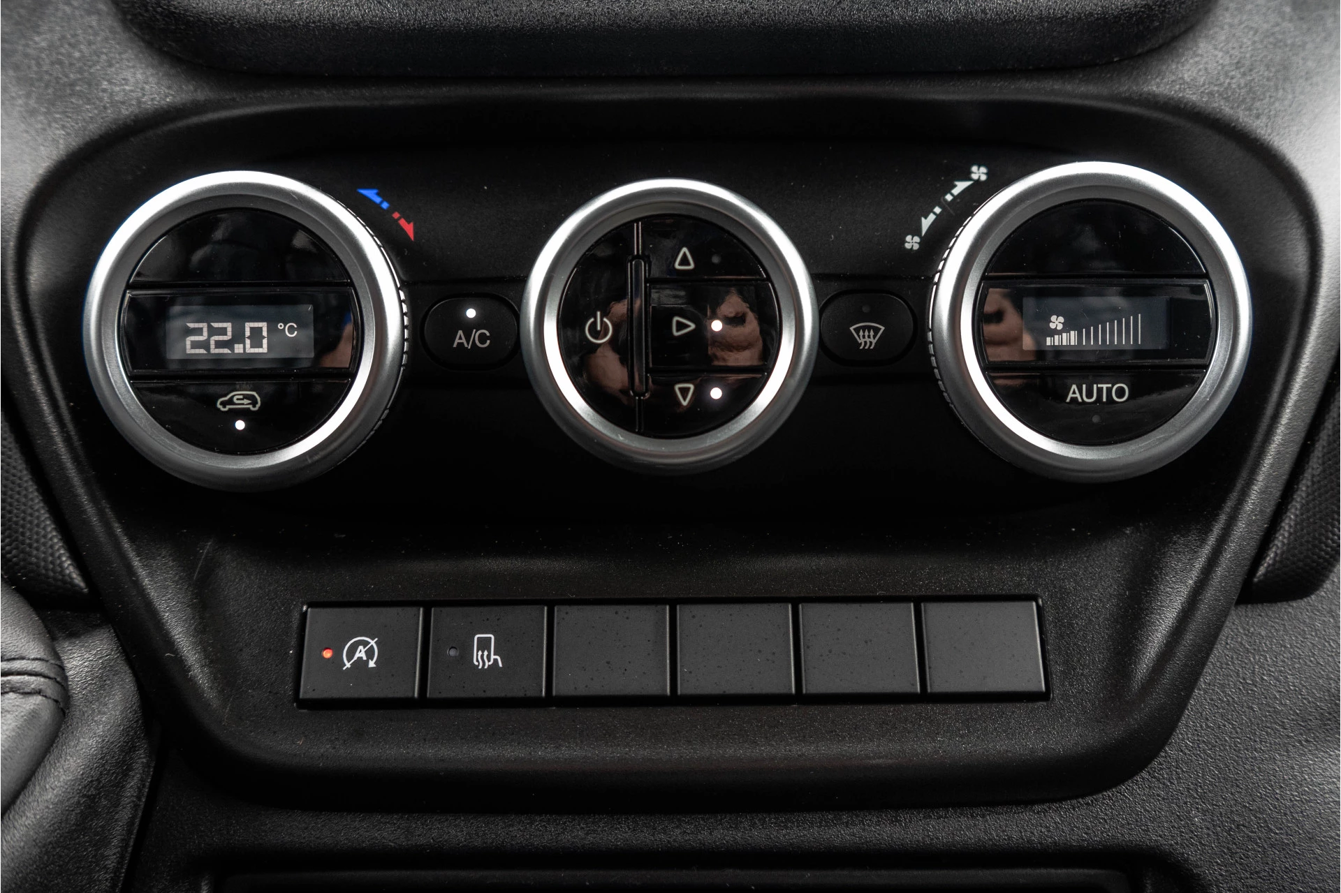 Iveco Daily 2023 - **35S14V L2H2 | 140PK | 3.5T Trekgewicht | Cruise | Climate** image 20