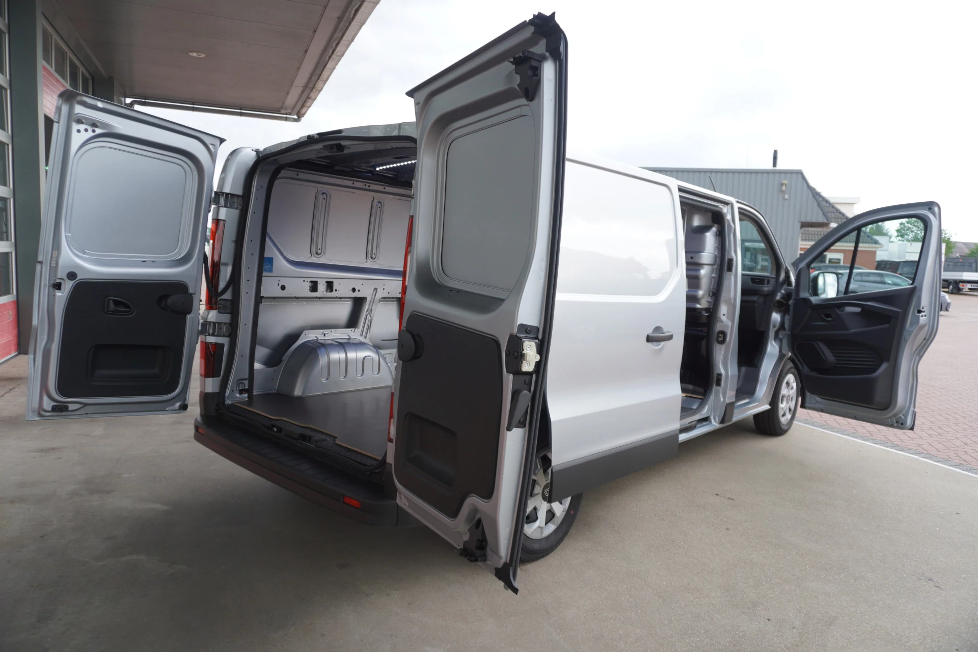 Renault Trafic 2024 - 2.0 Blue dCi 130PK T30 L2H1 Advance Bild 5
