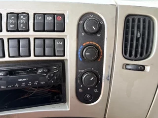 Renault Premium 440 2006 - DXI ALLIANCE HIGH ROOF (ZF16 MANUAL GEARBOX / EURO 3 / AIRCONDITIONING / SIDE FENDERS ON CABIN / ETC.) obrazek 10