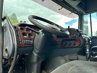 DAF 95.480 2000 - XF SPACECAB 6x2 WITH HOOK-ARM SYSTEM (EURO 3 / ZF16 MANUAL GEARBOX / ZF-INTARDER / STEEL-/AIR SUSPENSION / AIRCONDITIONING) image 8