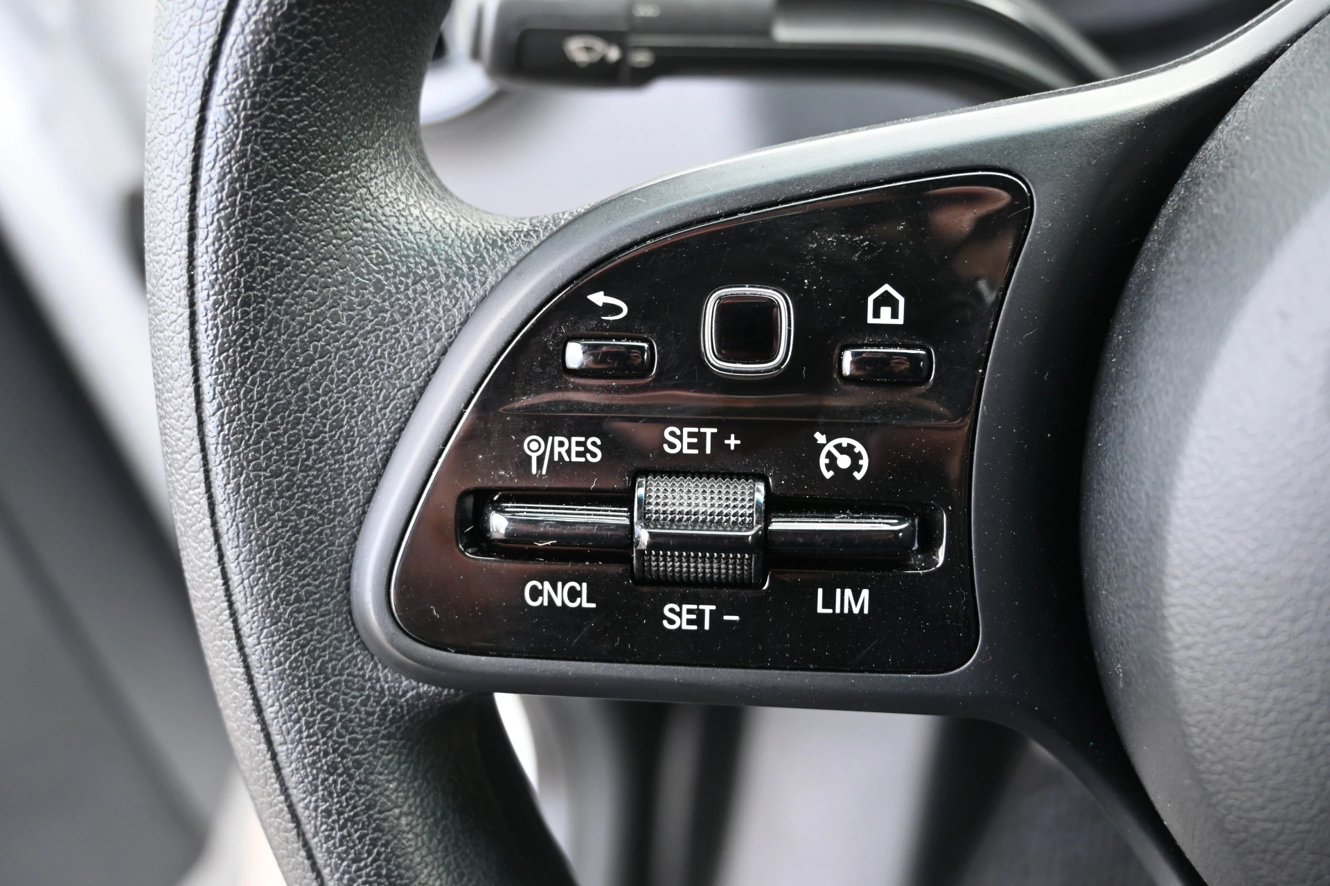 Mercedes-Benz Sprinter 2021 - 315 CDI L2H1 RWD obrázek 16