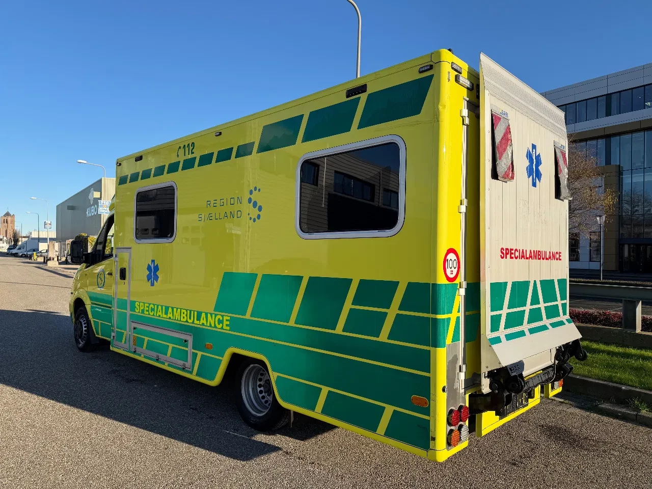 Mercedes-Benz Sprinter 2016 - 519CDI Special Ambulance Laadklep Automaat Airco Cruisecontrol V6 74000KM obrázek 5