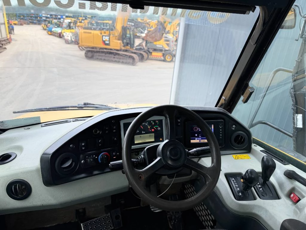 Cat 2014 - 730C zdjęcie 37