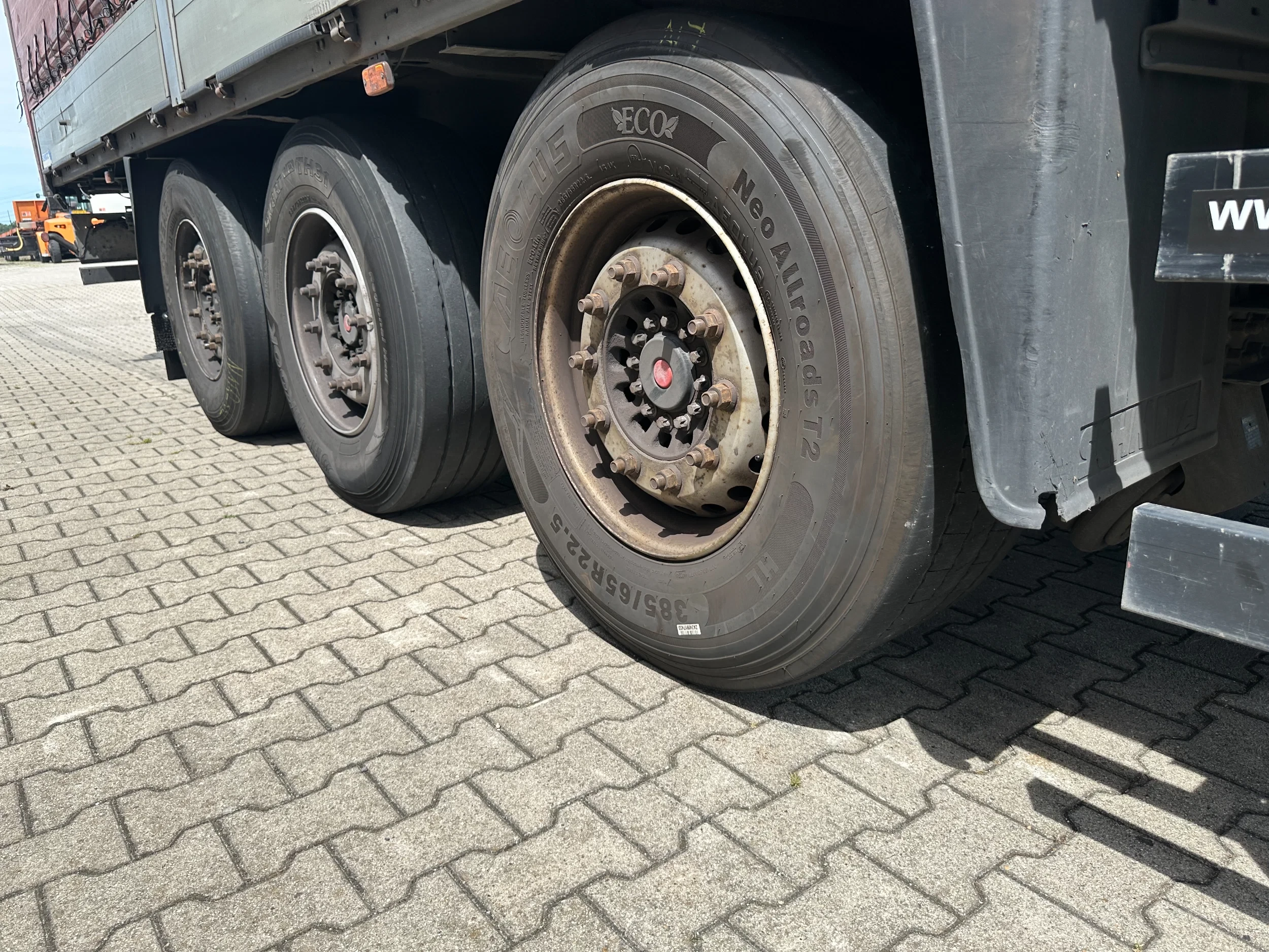 Schmitz Cargobull 2008 - Bordwände / SAF + Scheibebremsen / 2x Liftachse / galvanisiert / Innenhöhe: 2.80m / NL-Auflieger, 2x vorhanden afbeelding 26