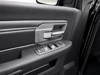 Dodge Ram 1500 2024 - 5.7 V8 4x4 Crew Cab 5'7 Laramie | Trekhaak | Tonneau cover | extra LPG 200L | Wide boddy | Fuel 22inch velgenset| image 26