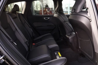 Volvo XC60 2022 - 2.0 B4 Aut. R-DESIGN / Panorama dak / Volleder immagine 22