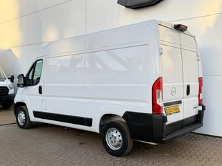 Opel Movano 2022 image 2 thumbnail