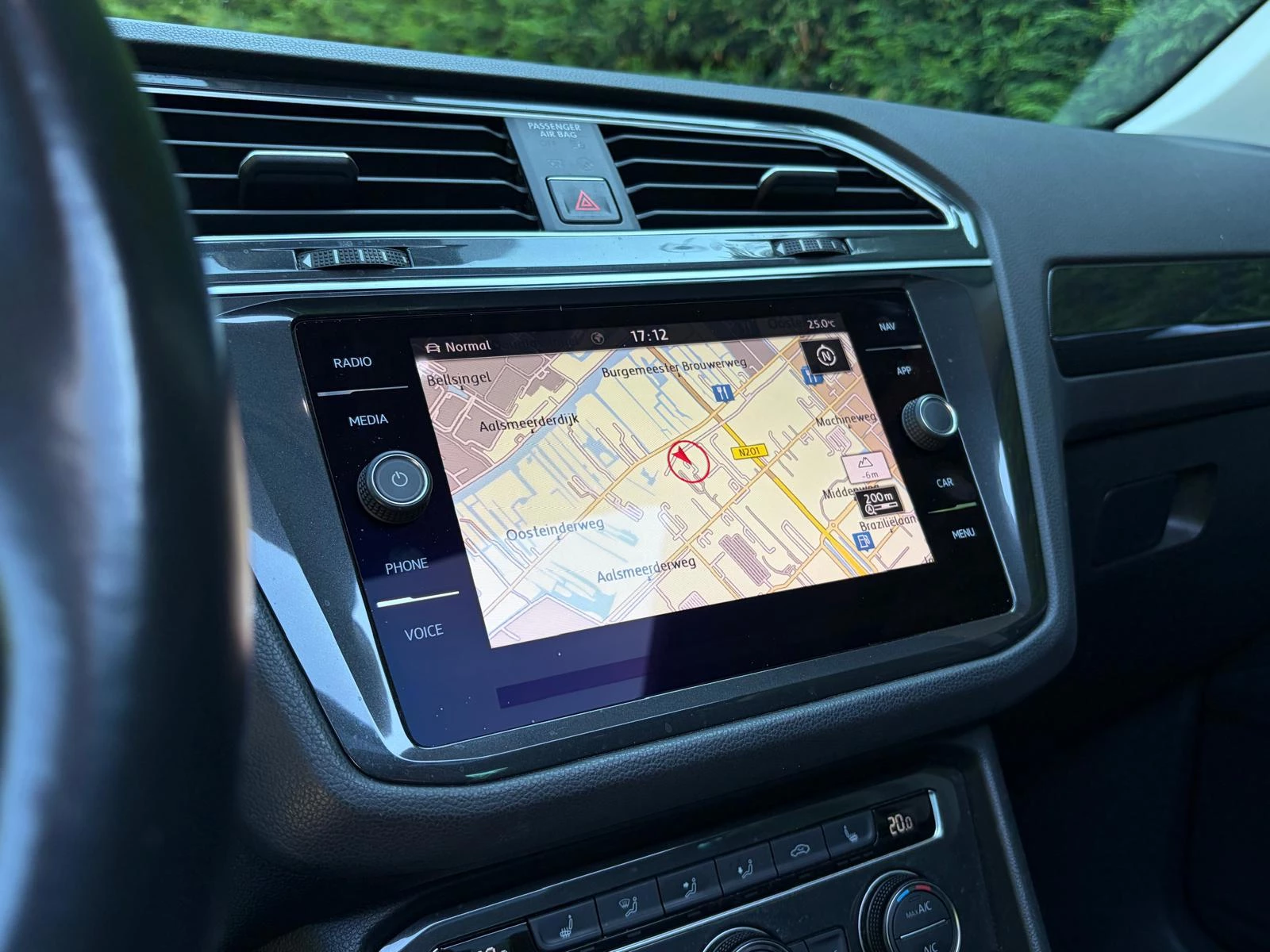 Volkswagen Tiguan 2018 - 1.4 TSI ACT Highline R-Line Automaat Panodak Trekhaak 1eEigenaar afbeelding 10