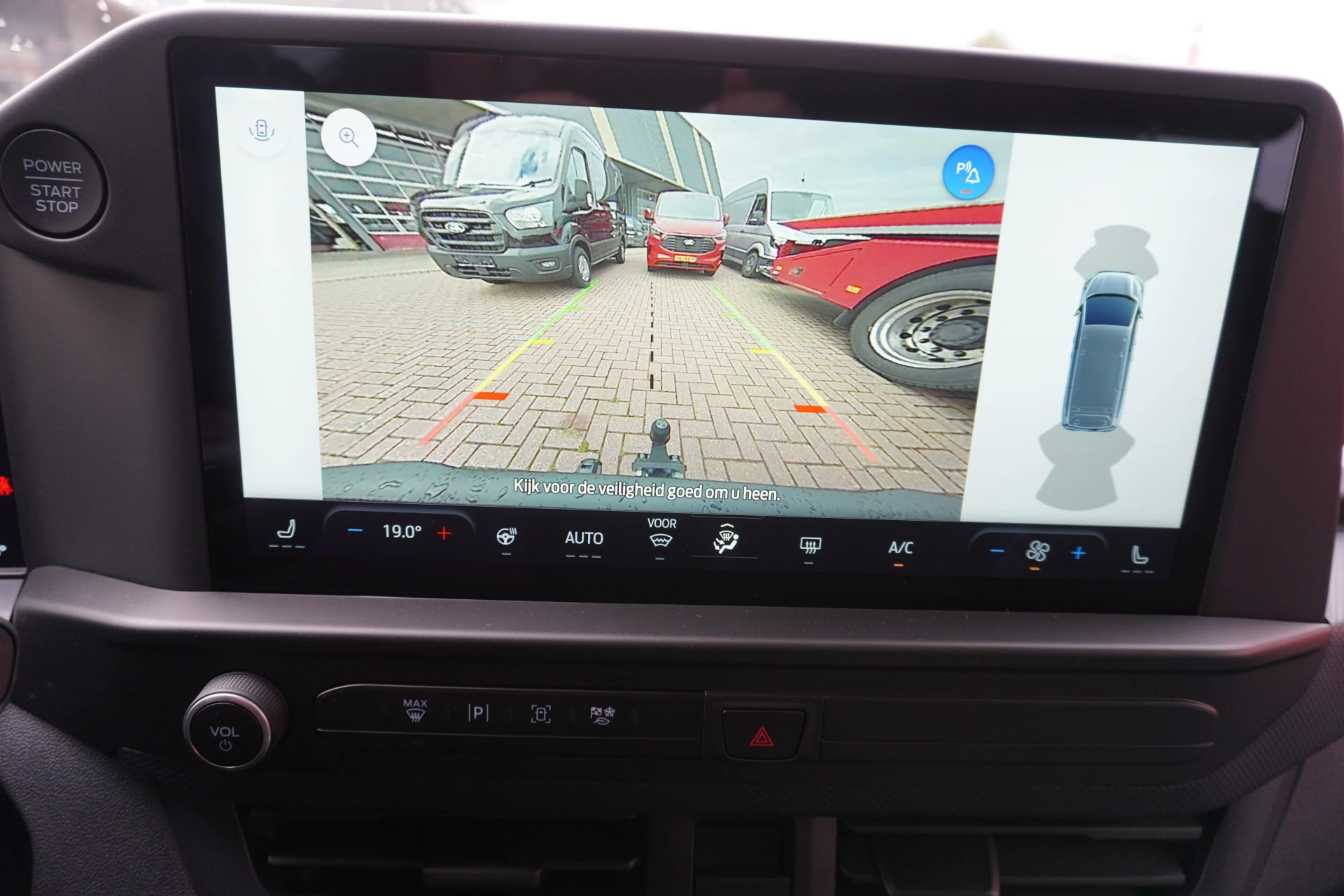 Ford Transit Custom 2026 - 340L 2.5 PHEV 233PK L2H1 Trend 9 Persoons PHEV Automaat obrázek 15