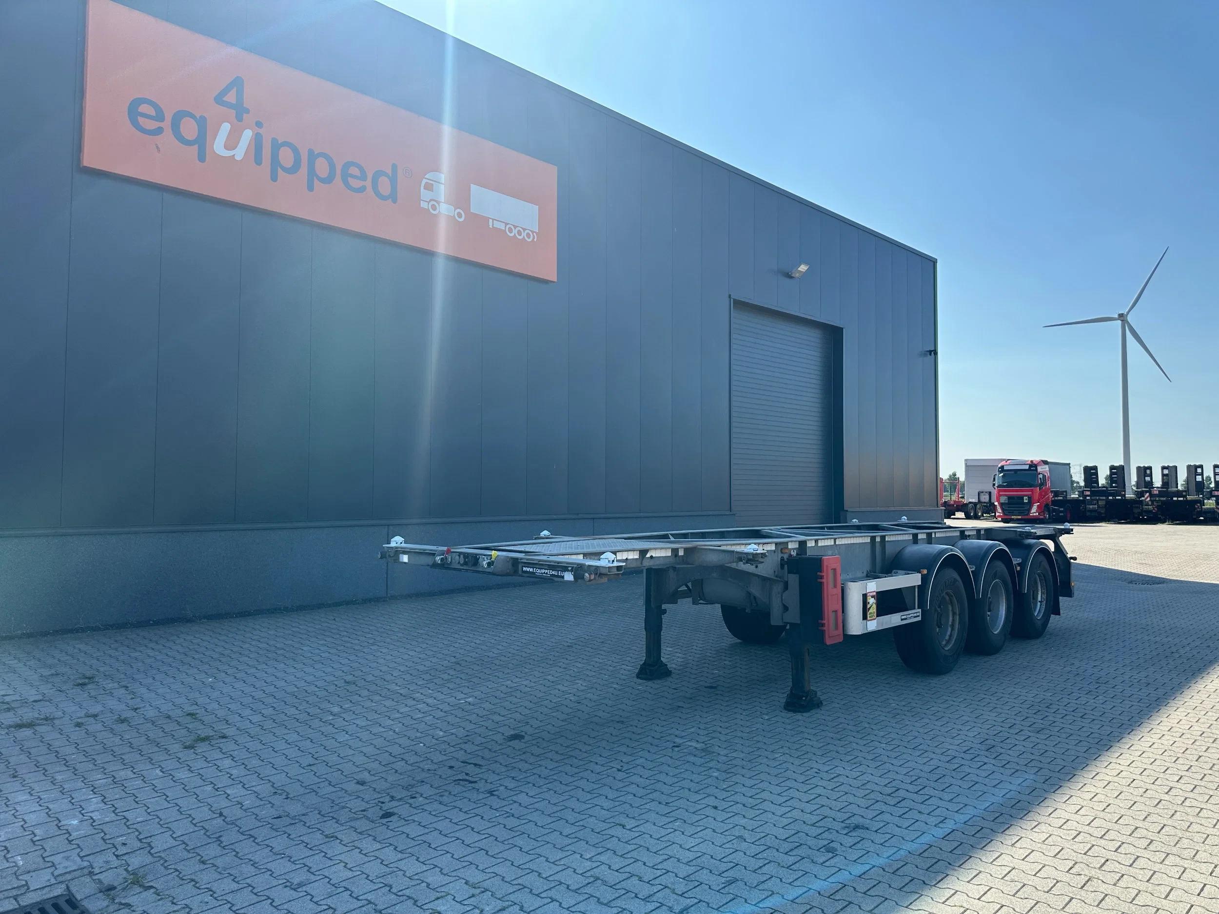 Van Hool 3-ASSIGE OPLEGGER 2015 - 20FT/30FT ADR CHASSIS / galvanized / BPW DRUM / ADR (EX/II, EX/III, FL, AT) / NL-chassis / APK+ADR: 10-2026 image 1