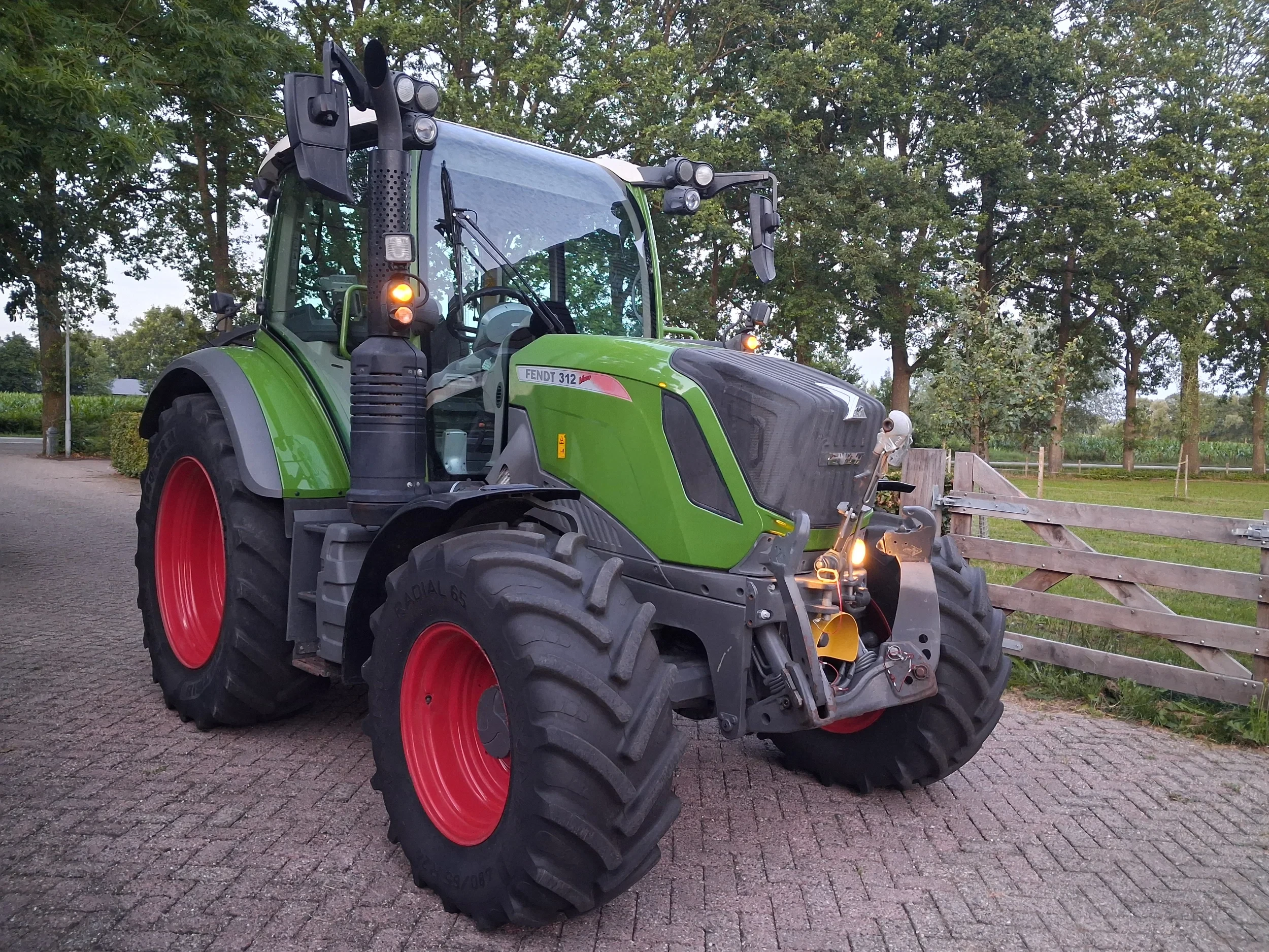 Fendt 312 vario profi 2017 - Airco/Lucht/frondaftakas imagem 1