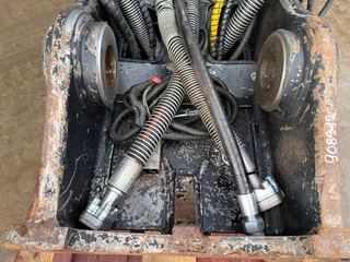 OilQuick N/A 2010 - OQ80 - M318D / M320F / M322D / 320D / 320E / 323D image 13