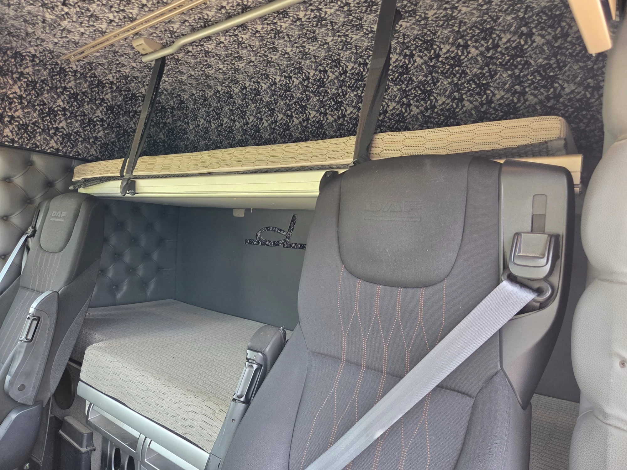 DAF XF480 2019 - 6X2 NL TRUCK APK 03-2027 Bild 13