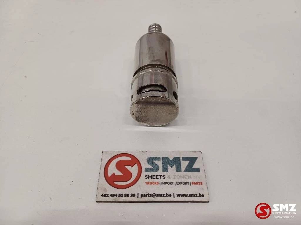 Caterpillar 2022 - Refueling valve Caterpillar zdjęcie 3