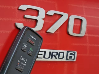 Volvo FM 2018 - 370 Globetrotter 6x2*4 - Box with sidedoors - Loadlift - Full air - Euro 6 obrazek 28