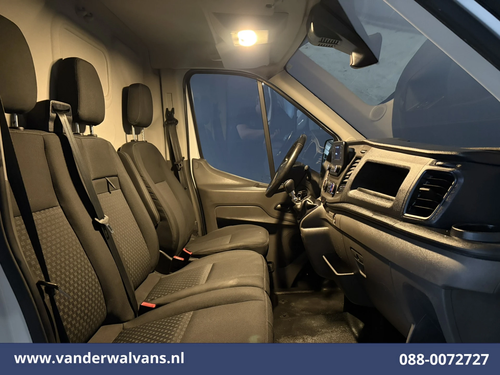 Ford Transit 2022 - 2.0 TDCI 131pk L3H2 Euro6 Airco | Camera | Cruisecontrol | Verwarmde Voorruit afbeelding 8